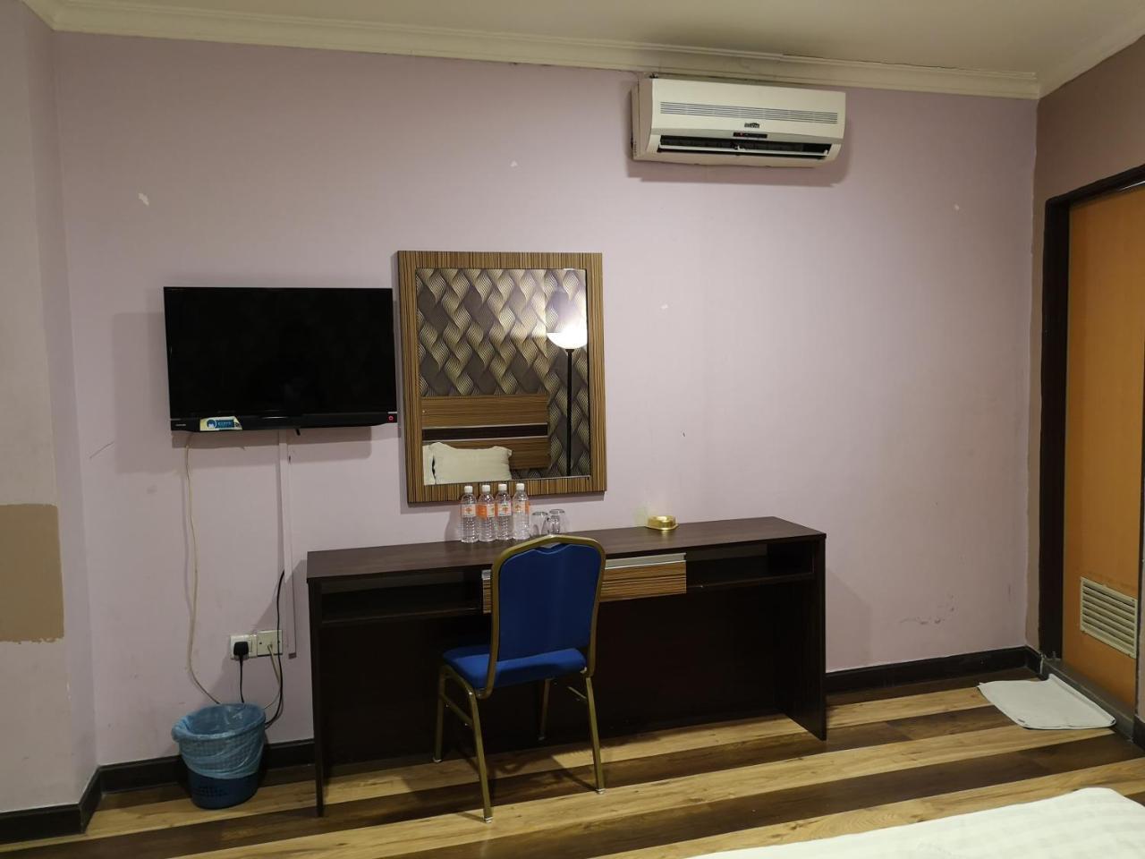 Sai Villa Hotel Near Klia & Klia2 Nilai Extérieur photo