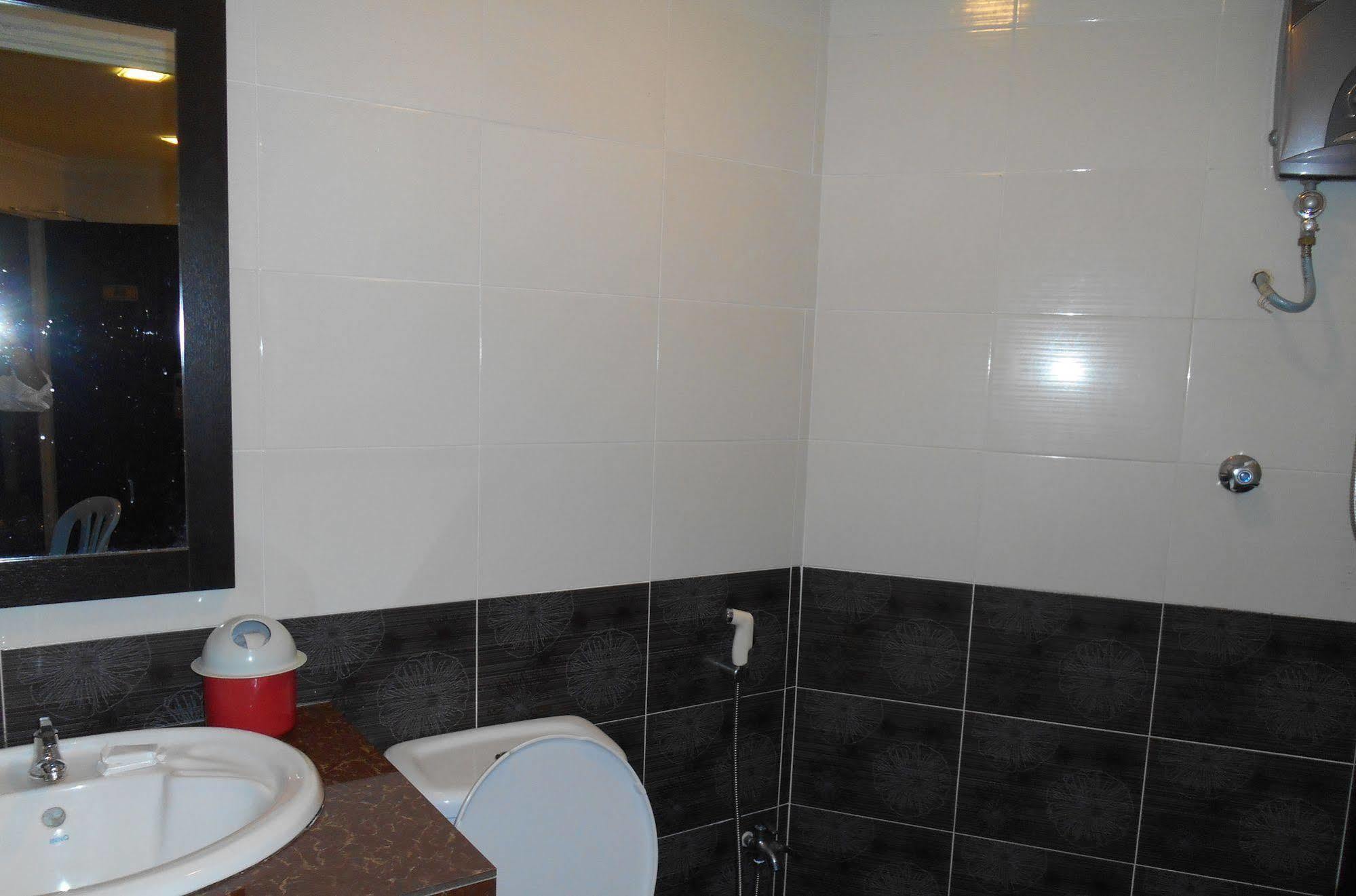 Sai Villa Hotel Near Klia & Klia2 Nilai Extérieur photo