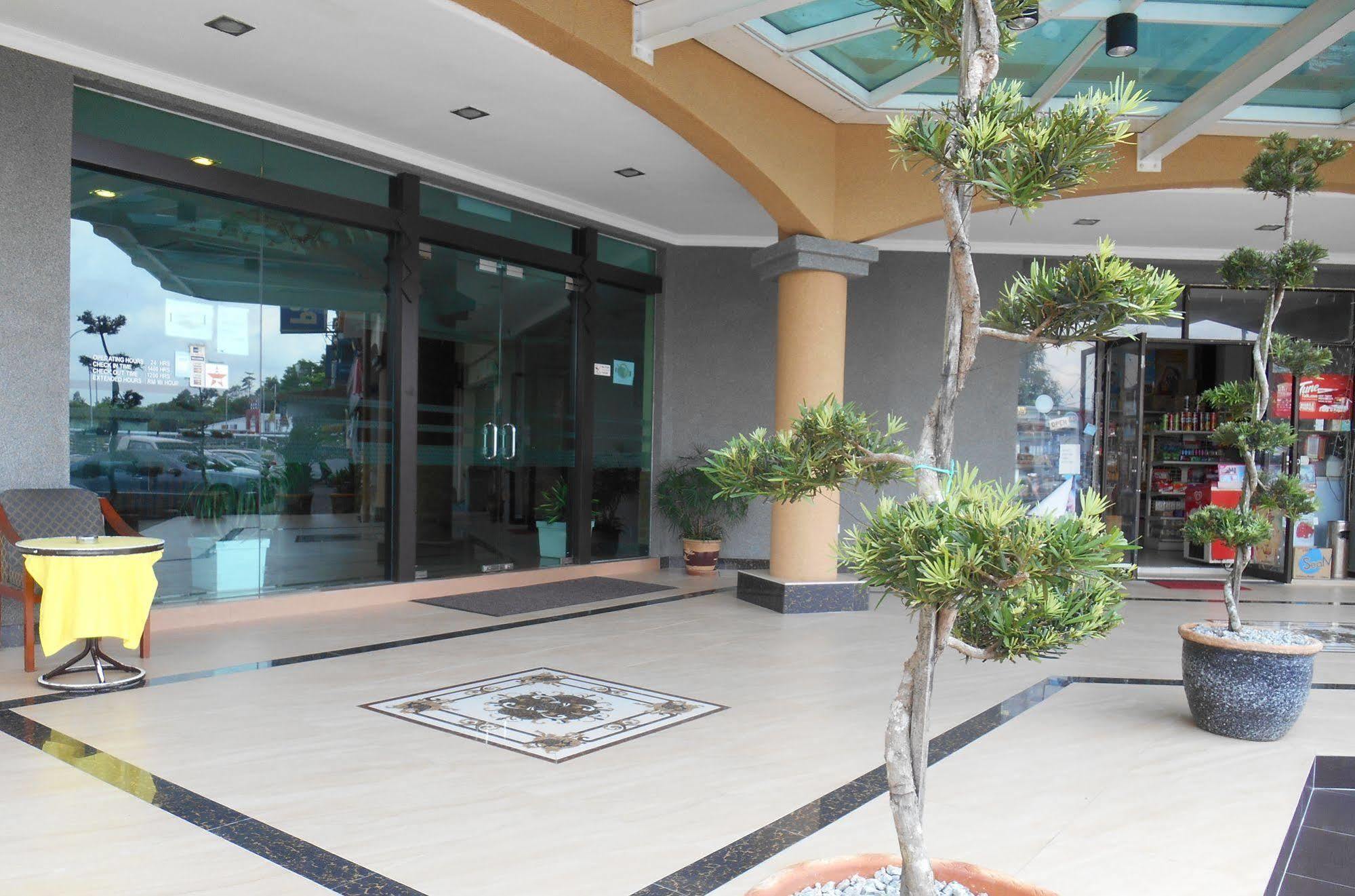 Sai Villa Hotel Near Klia & Klia2 Nilai Extérieur photo