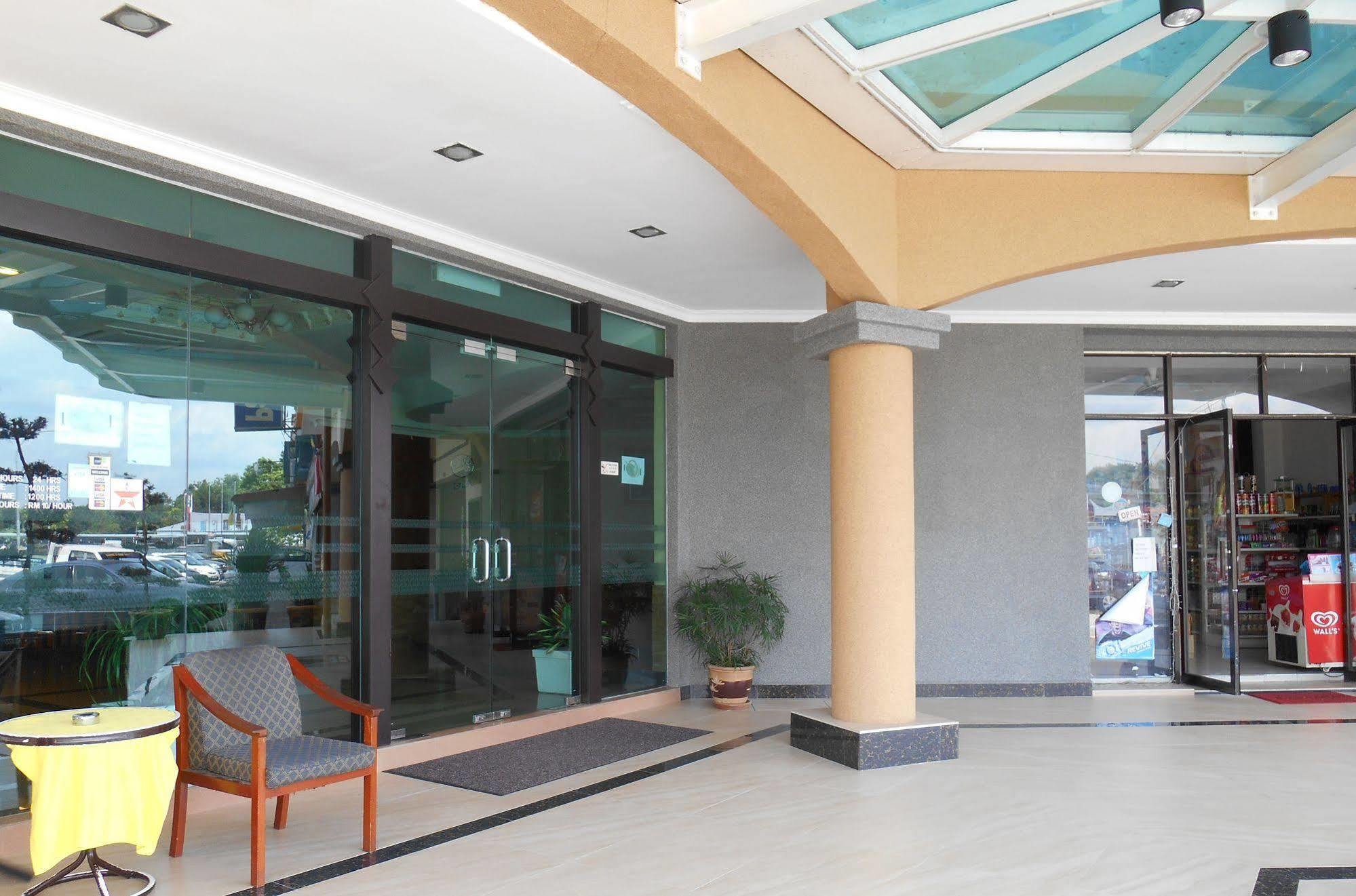 Sai Villa Hotel Near Klia & Klia2 Nilai Extérieur photo